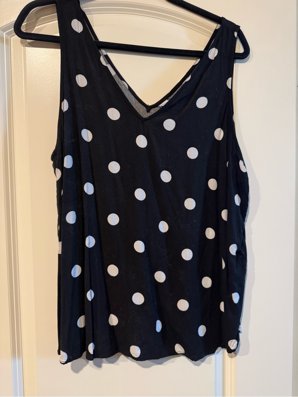 Old Navy Black V-Neck Polka Dot Tank Top